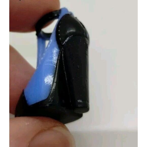 LOL SURPRISE OMG SINGLE -- Right Shoe Only-- Heel Uptown Girl Blue Black Shoes - Picture 4 of 5
